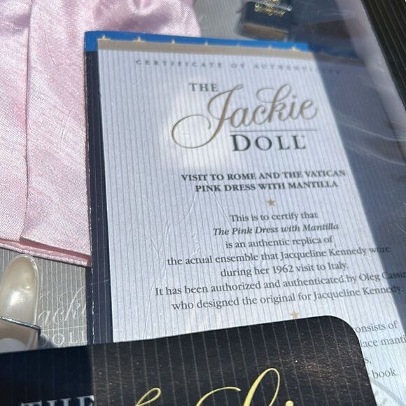 Oleg Cassini Pink Dress with Mantilla Visit to Rome & Vatican Book of Prayers - Picture 8 of 17